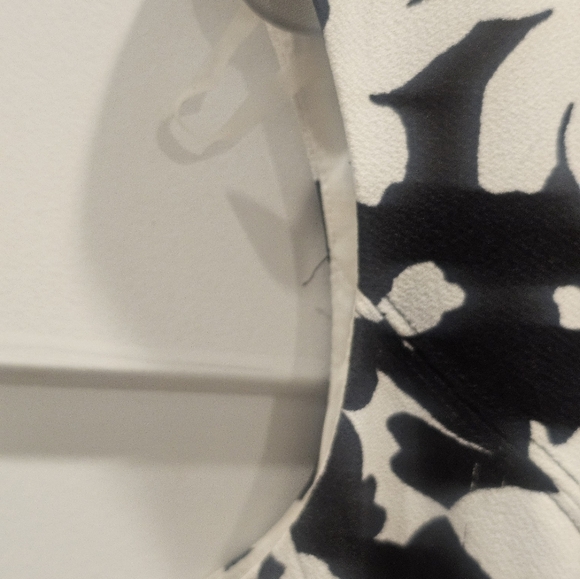 Kasper Black White Floral Sleeveless A-Line Dress Size 4 Career Church Wedding - Picture 3 of 9